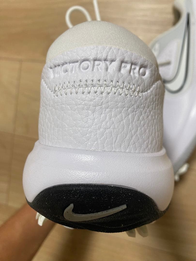 Nike ゴルフシューズ ビクトリープロ3 ホワイト スパイク付き