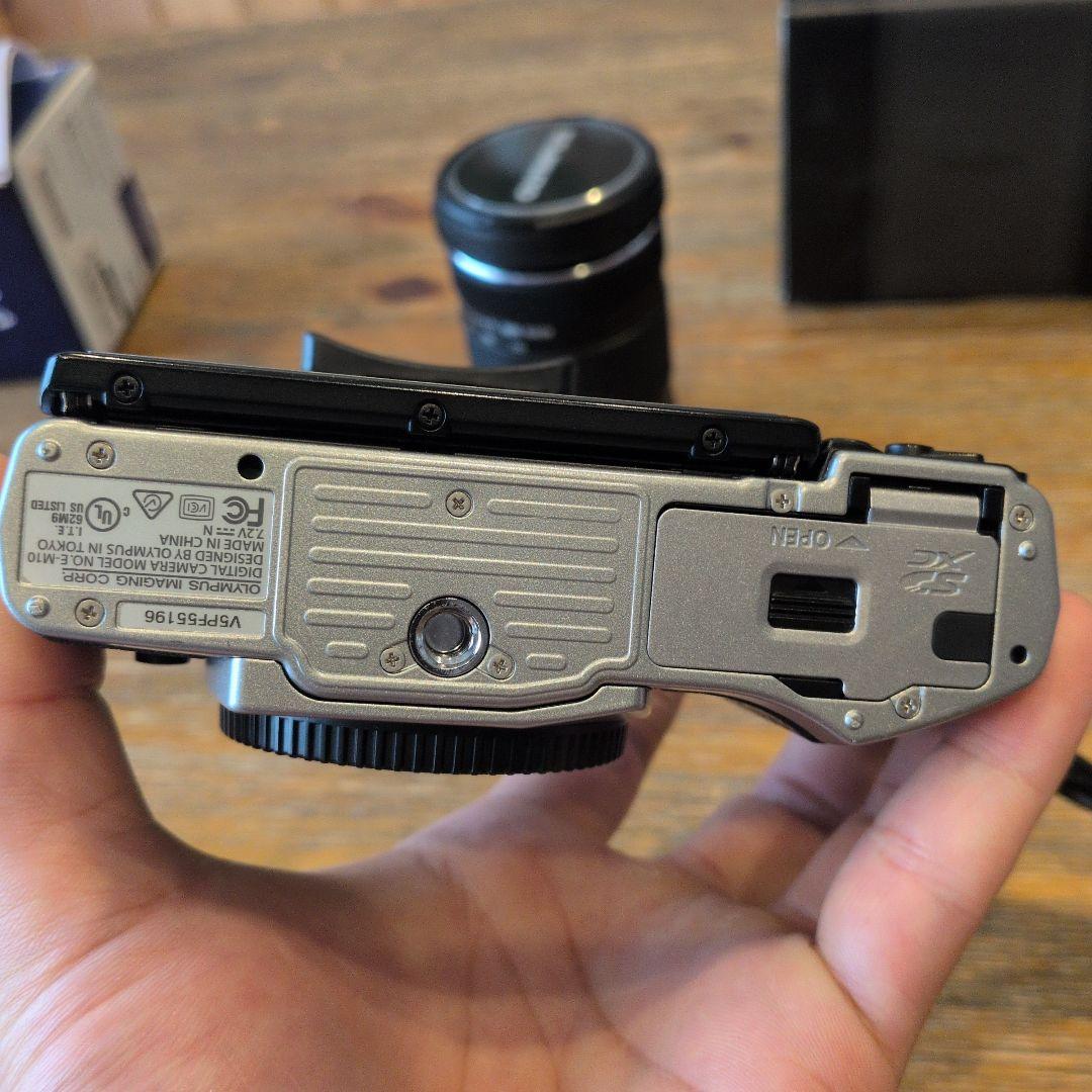 OLYMPUS OM-D E-M10 ミラーレス一眼セット