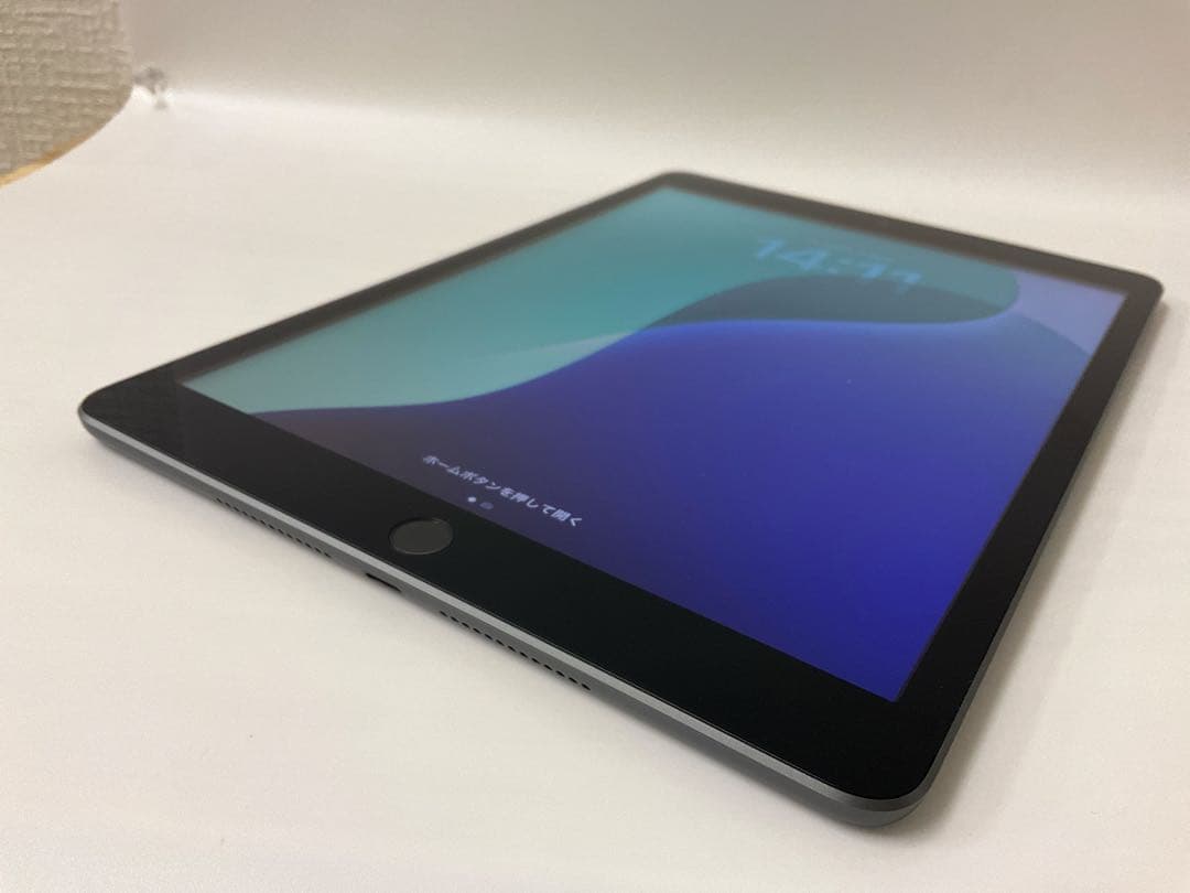 Wtapscendantページ★ 美品IPAD 第8世代 ★ 32GB