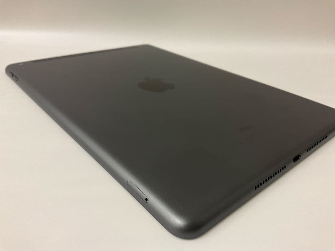 Wtapscendantページ★ 美品IPAD 第8世代 ★ 32GB