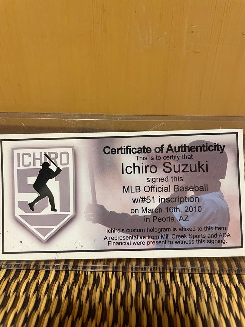 イチロー　2010年　マリナーズホーム公式戦実使用直筆サイン入りスパイク