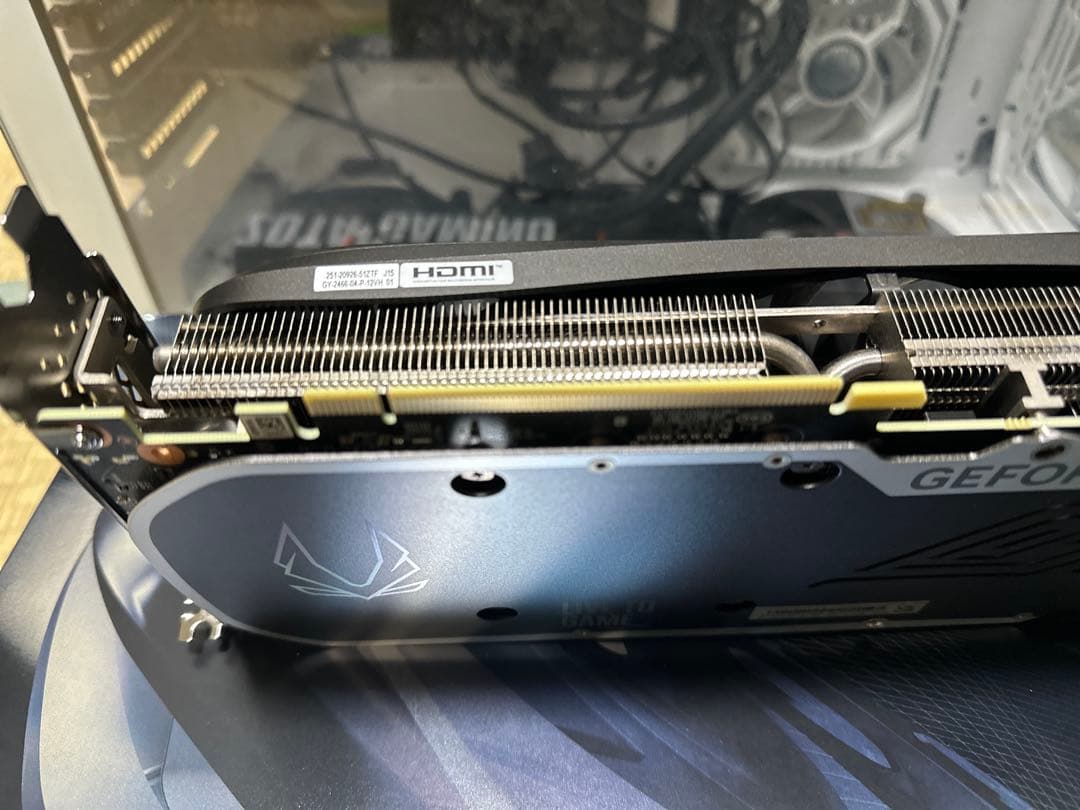 グラフィックボード・グラボ・ビデオカード ZOTAC GeForce RTX 4070 Ti Super 16GB