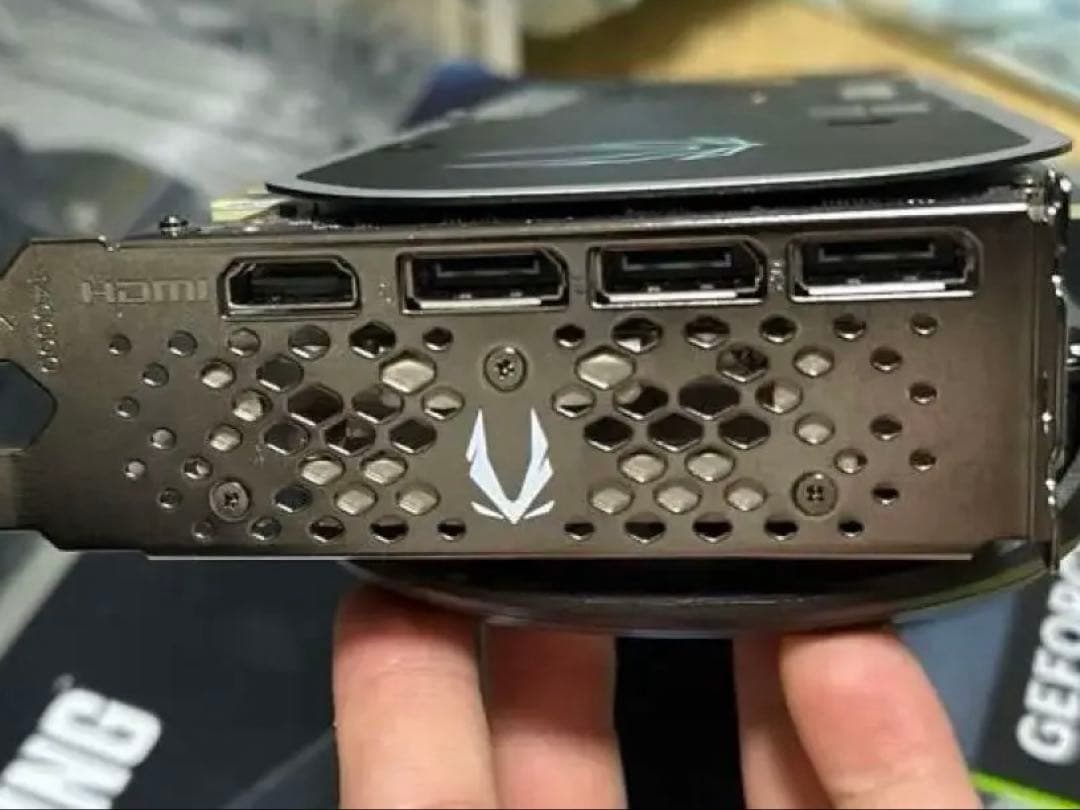 グラフィックボード・グラボ・ビデオカード ZOTAC GeForce RTX 4070 Ti Super 16GB