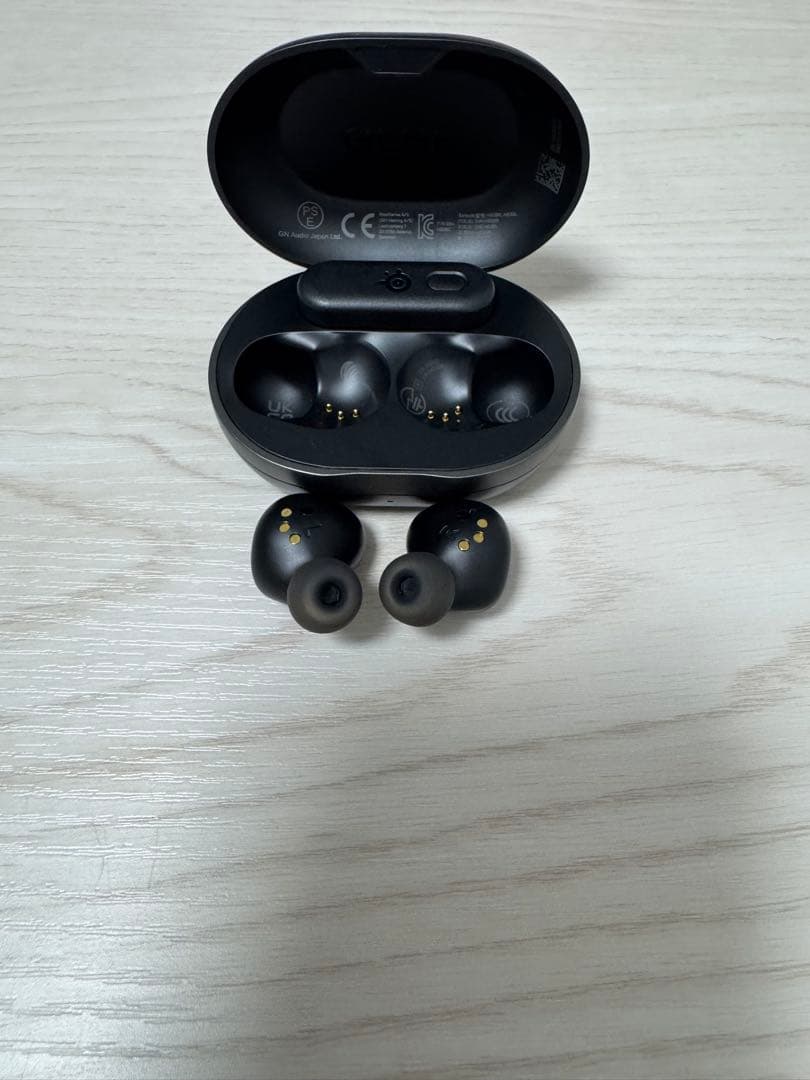 ヘッドホン SteelSeries Arctis GameBuds