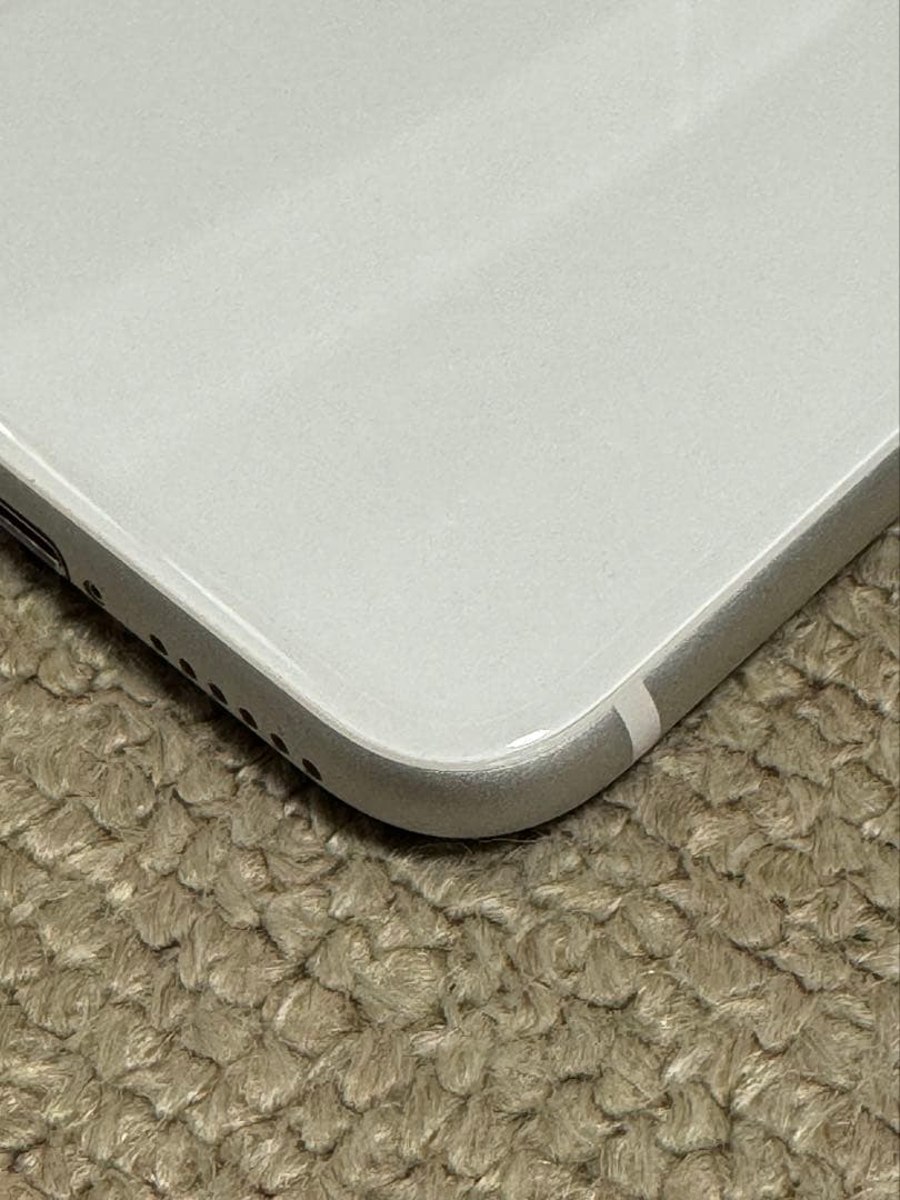 iPhone SE(第2世代) SIMフリー　64GB 白