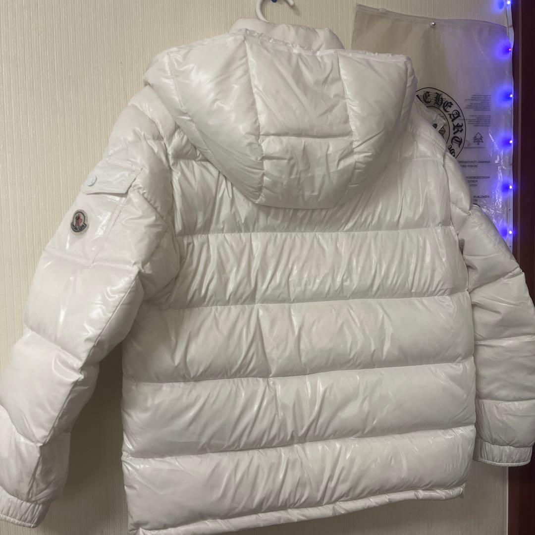 モンクレMAYA白ダウン