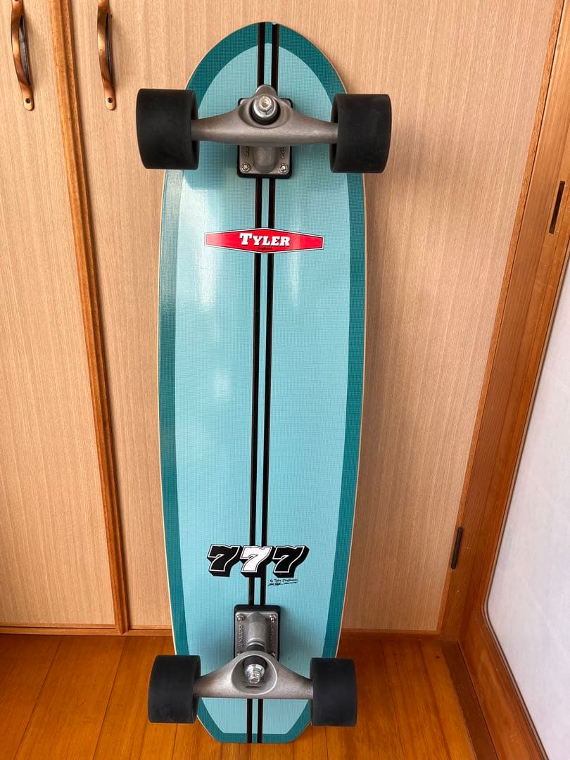 カーバーTYLER 777Surfskate Complete 36.5