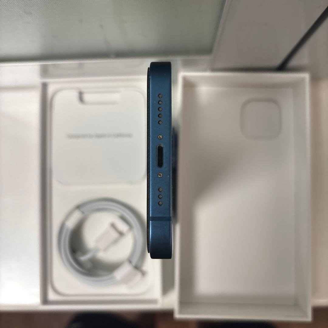 iPhone13 ブルー