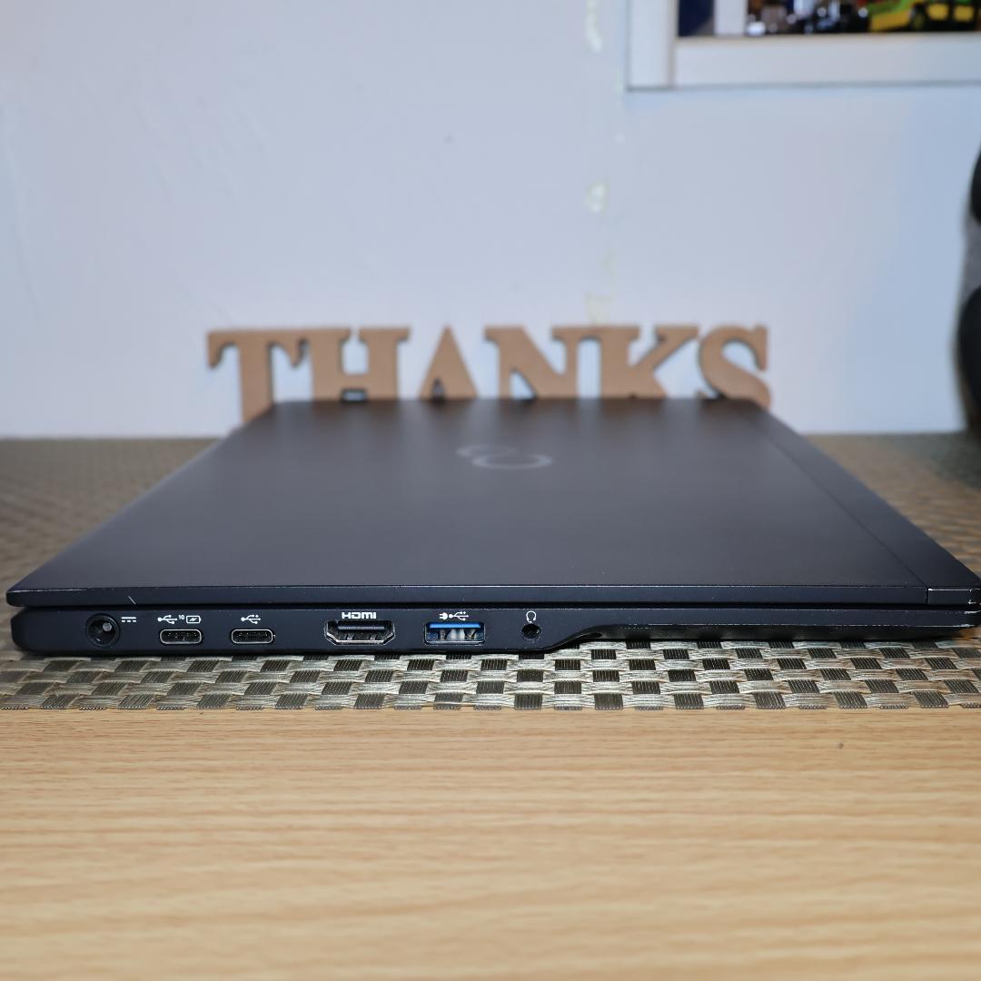 小型！Win11公式対応8世代i7/新品SSD512/メ8/無線/カメラ/FHD