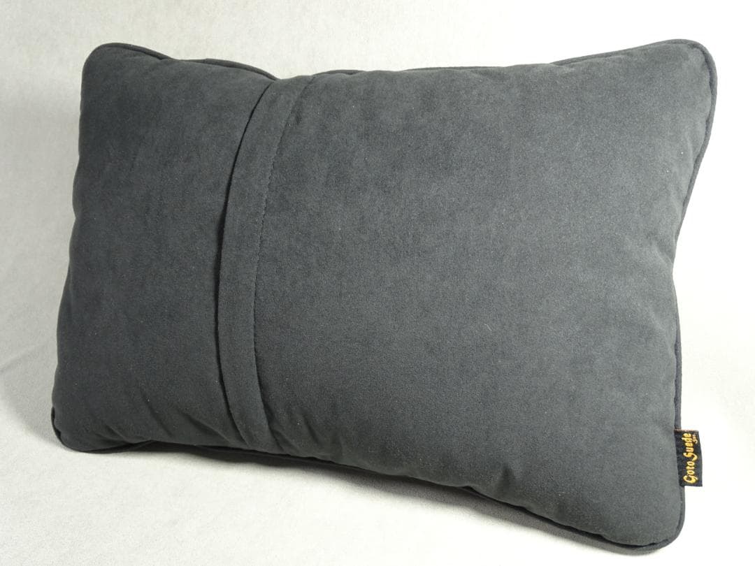 【最強の素材】高級車内装素材のクッション 触ったら戻れない ブラック