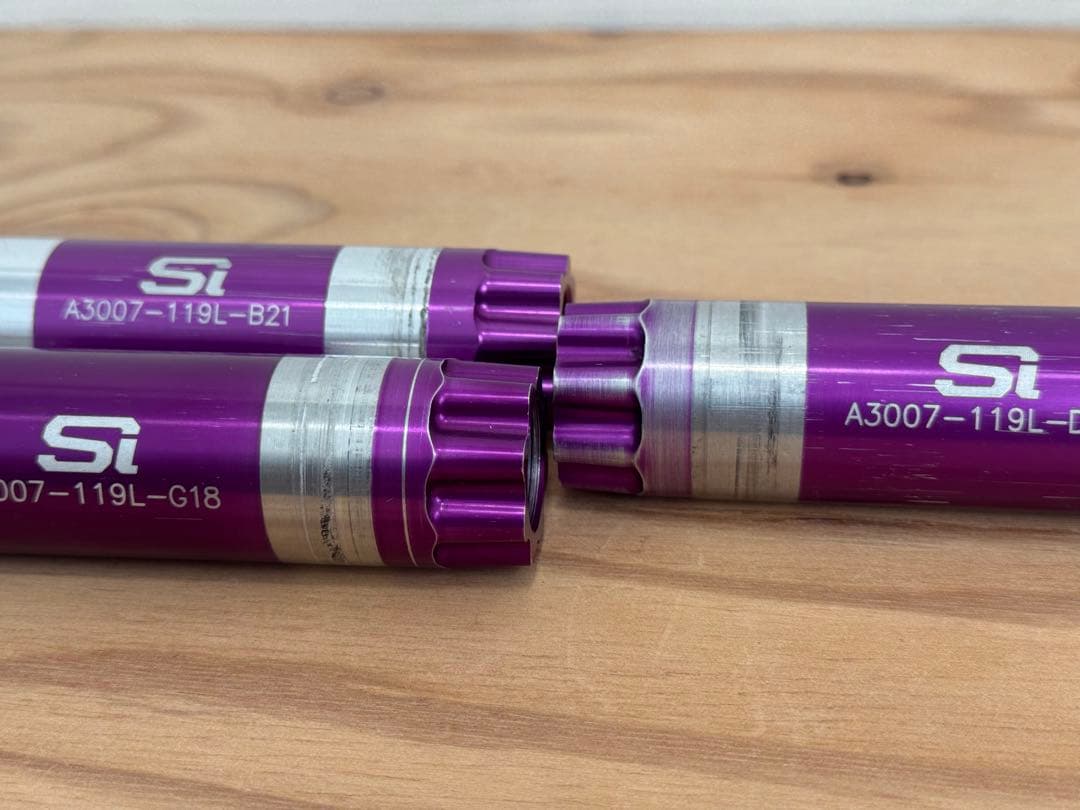 Cannondale キャノンデール ホログラム クランク スピンドル 3本