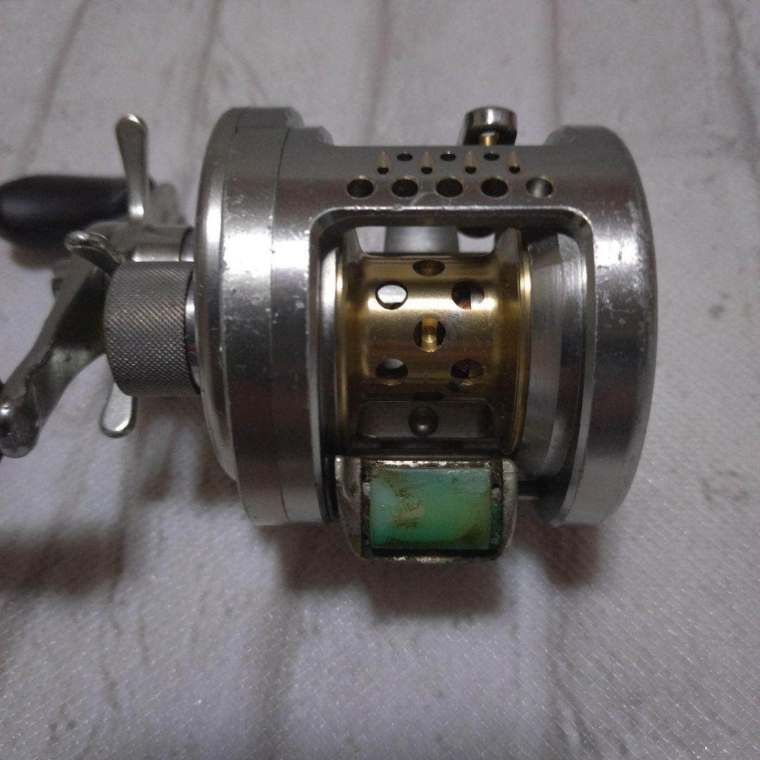 シマノ　カルカッタコンクエスト201DC　03カルコン201DC　ジャンク