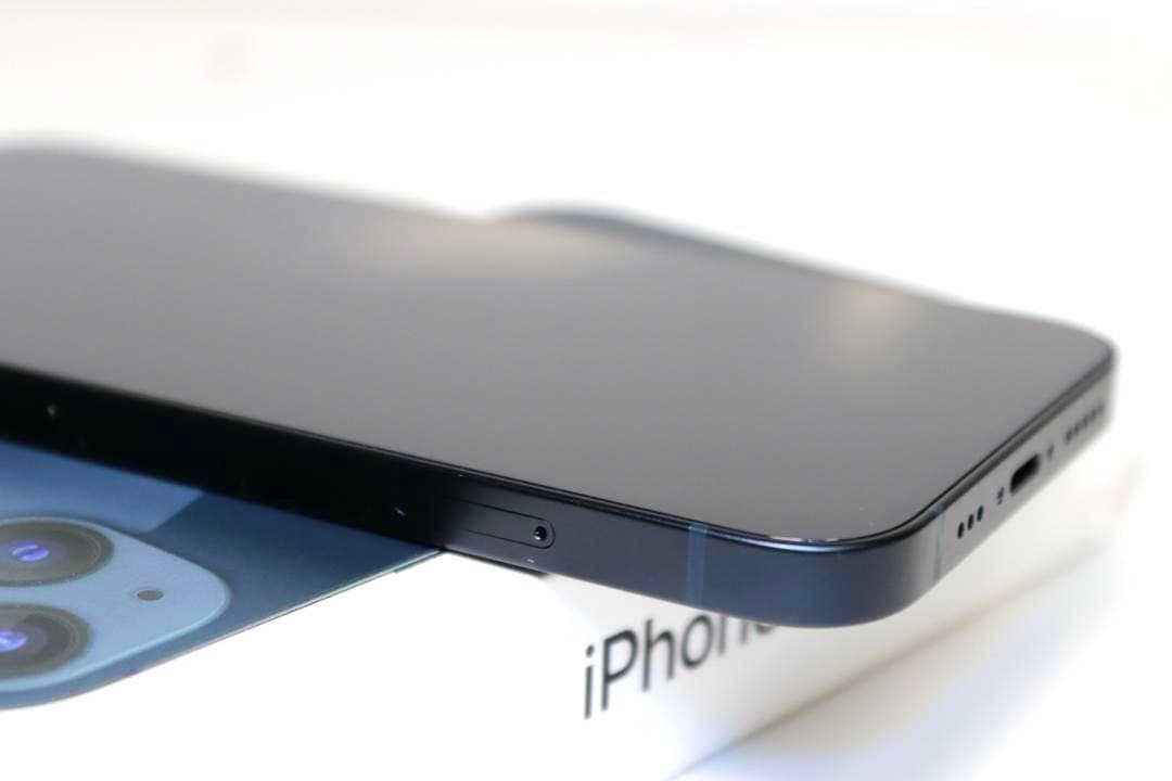 Apple iPhone 13 ミッドナイト 本体