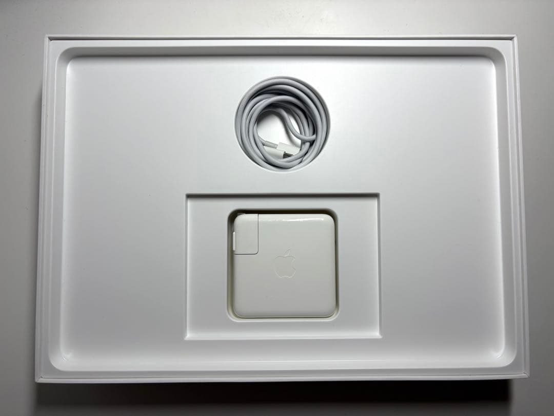 初期化済MacBook pro 13インチ2019 core i7 16GB