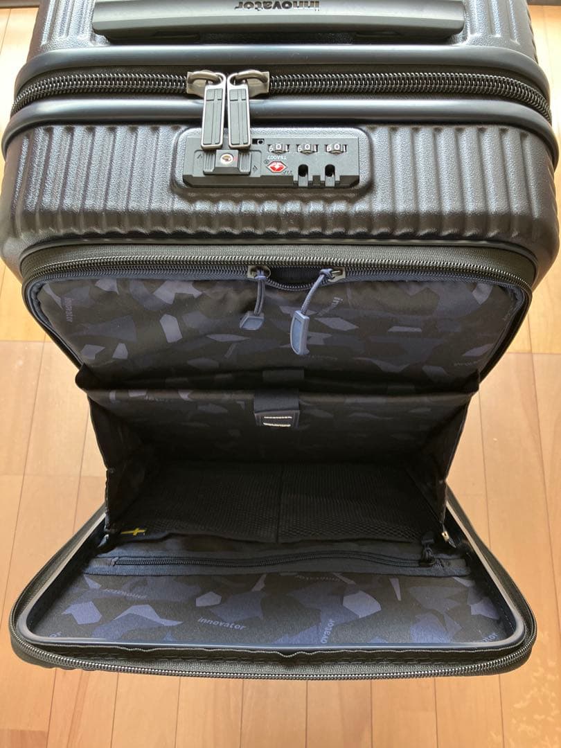 イノベーター　スーツケース　ダークネイビー　38L 機内持ち込み可