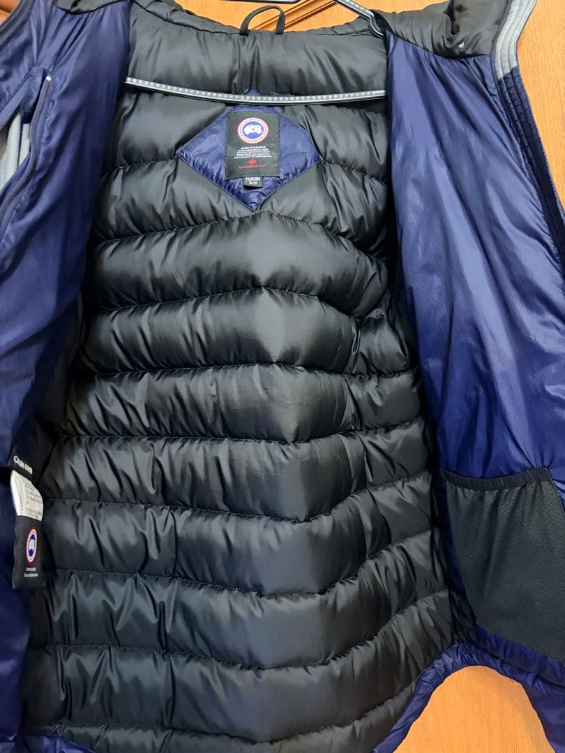 青*空様 カナダグース　ロッジフーディ　ダウン　パッカブル　国内正規品　Sサイズ