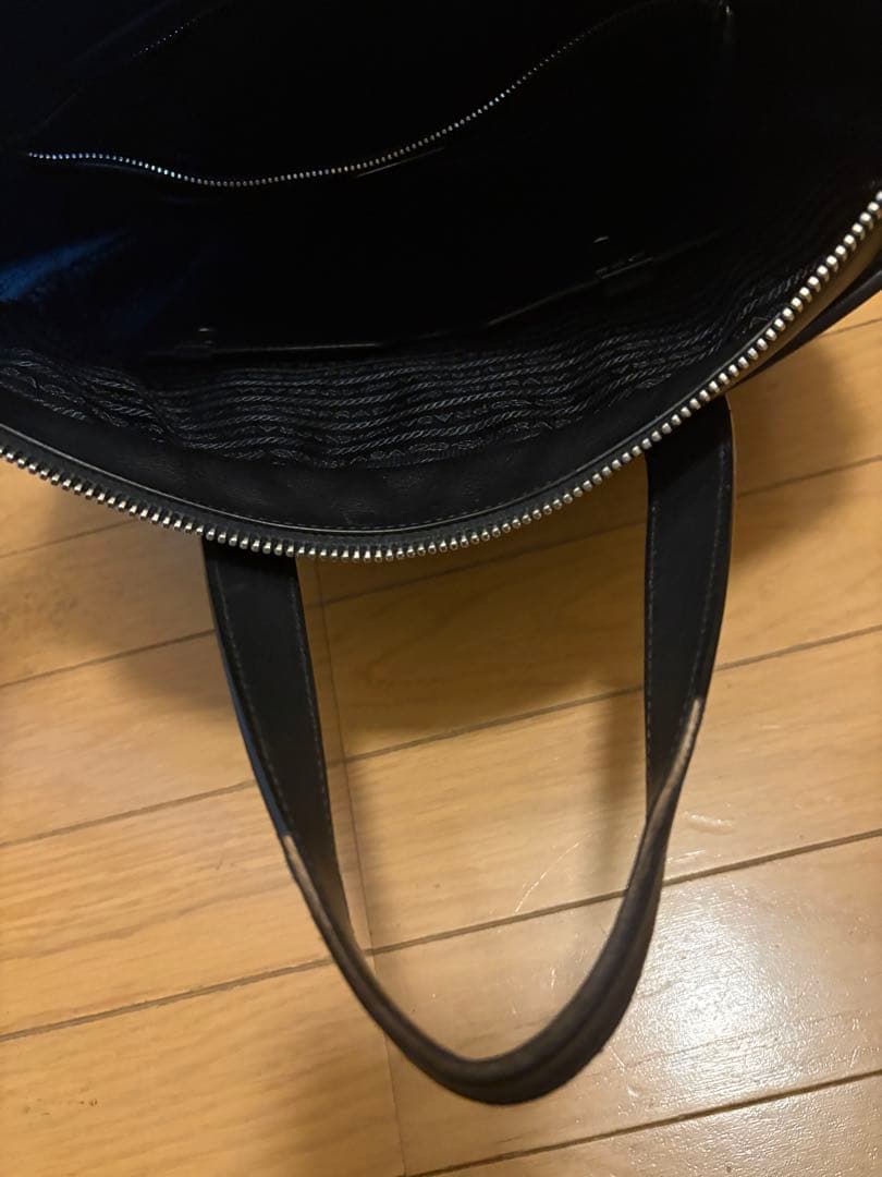 ⭐️最終お値下げしました⭐️PRADA⭐️ 黒 レザー ビジネストートバッグ　三角ロゴ