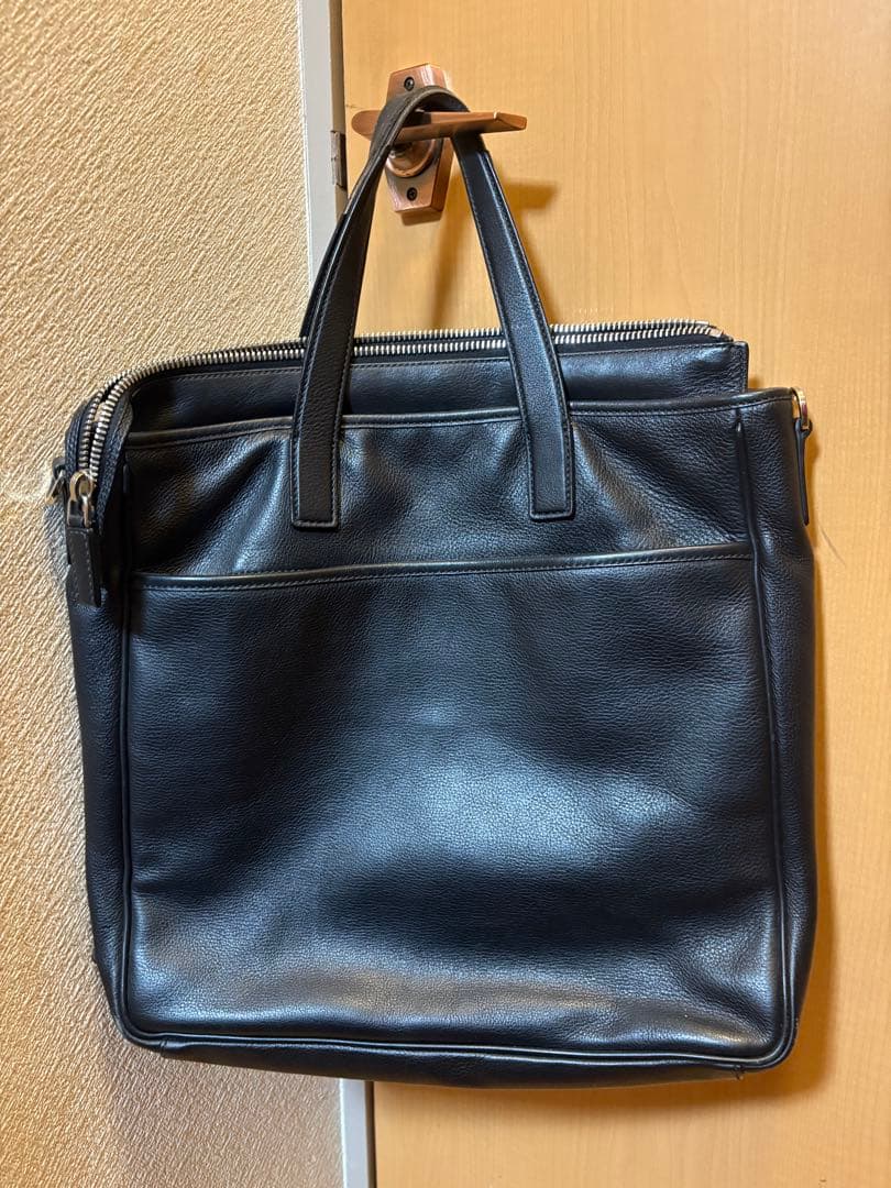 ⭐️最終お値下げしました⭐️PRADA⭐️ 黒 レザー ビジネストートバッグ　三角ロゴ