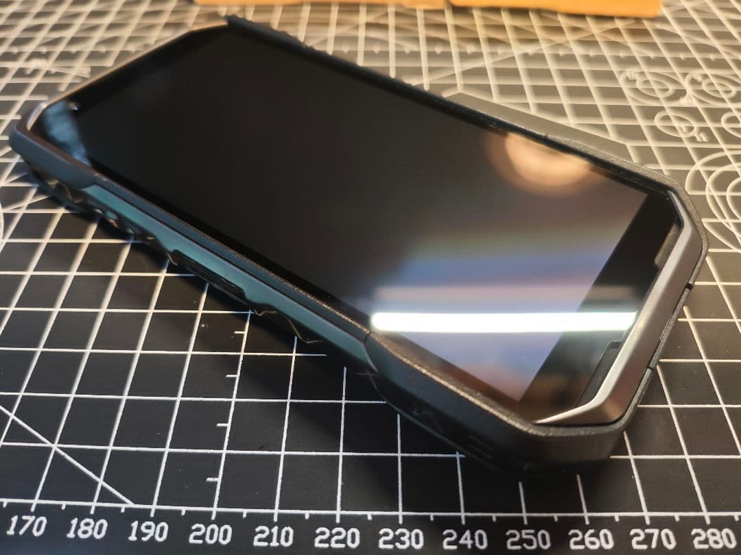 【割安】TORQUE G06 AU SIMフリー ブラック【電池新品】