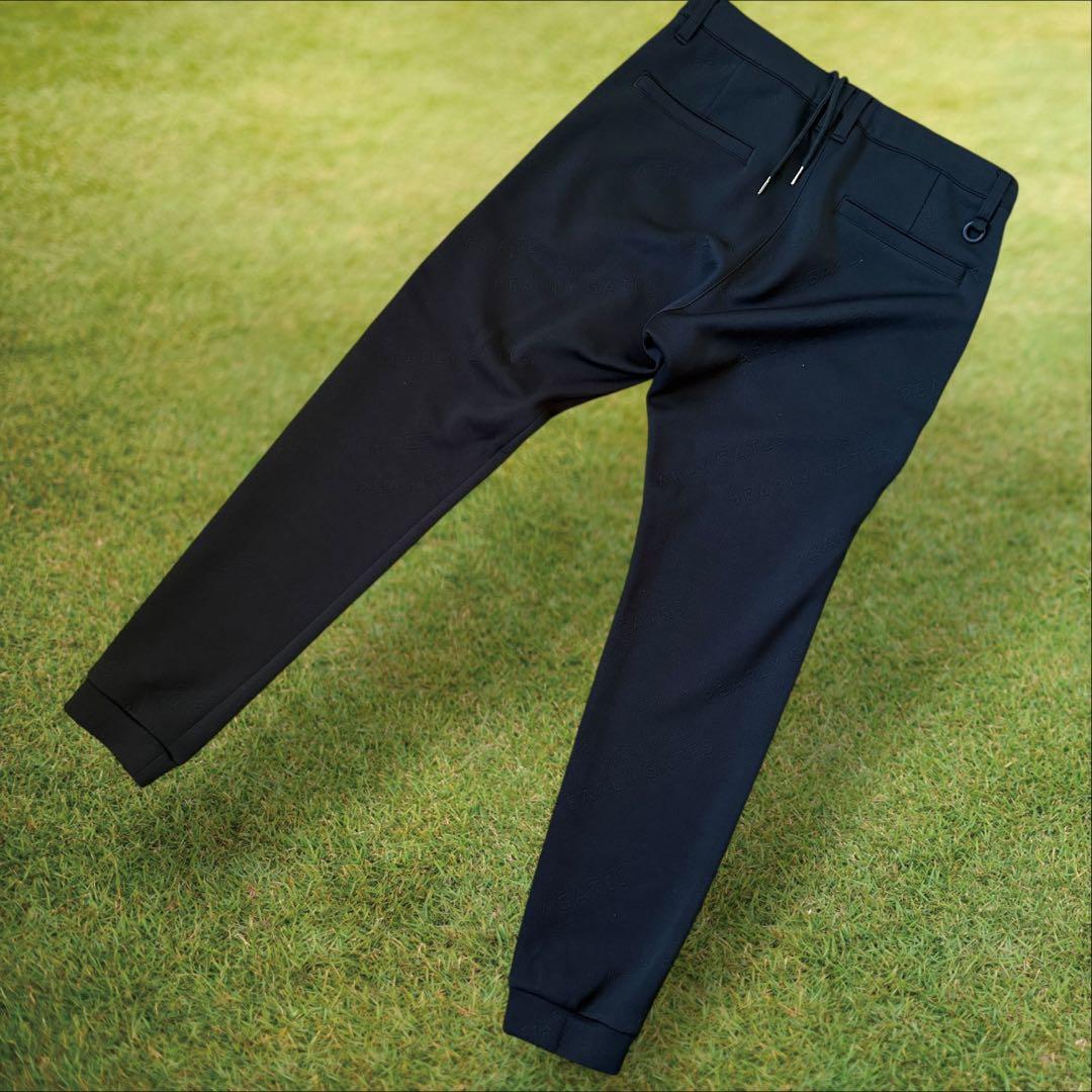 現行モデル　美品　パーリーゲイツ　ジョガーパンツ　L〜XL相当　黒　総柄　5