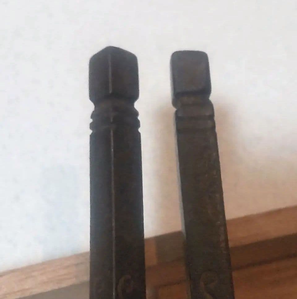 時代物 唐草打刻 鍛鉄火箸 風炉用 約25cm 共箱入