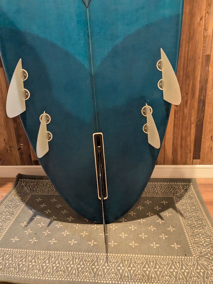 新品ボンザークアッドフィン付き✨T-STICK ミッドレングス6.5 ボンザー