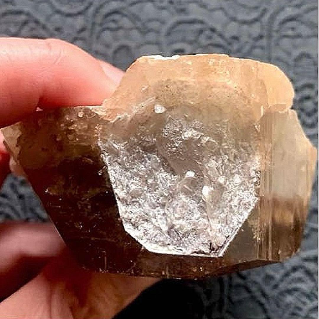 珍品！超巨大トパーズ/スカルドゥ産