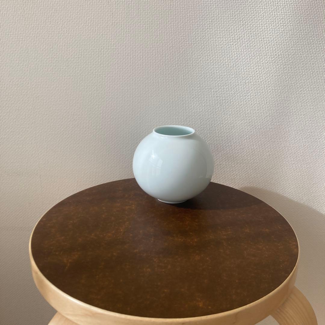 白磁花入　佳秀窯 西山正さんの作品