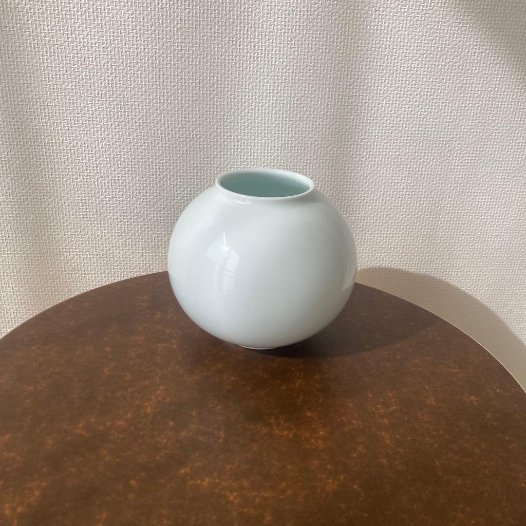 白磁花入　佳秀窯 西山正さんの作品