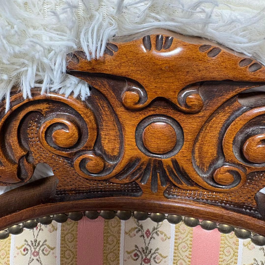 美品　猫脚　ヨーロピアン　クラシック調 木製 彫刻ストライプ柄　アンティーク風