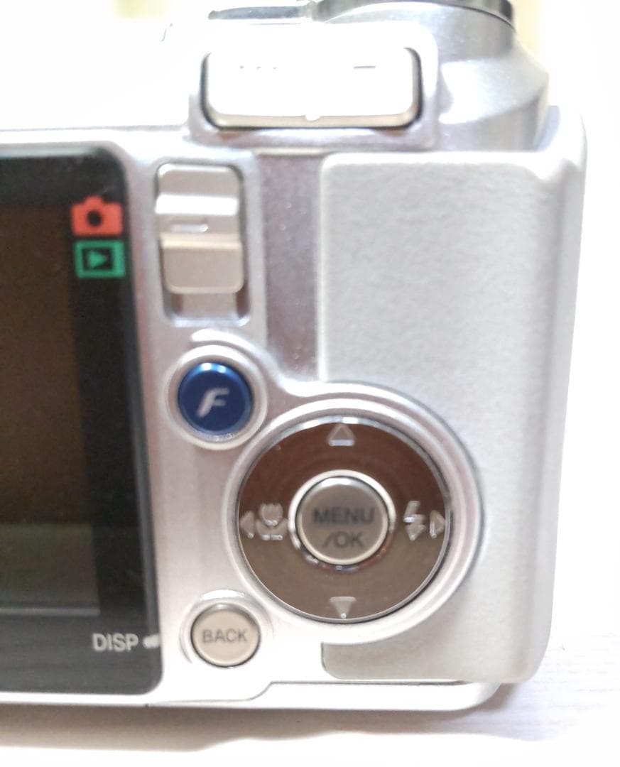 【美品 / 付属品全て揃ってます！】Fujifilm FinePix E510