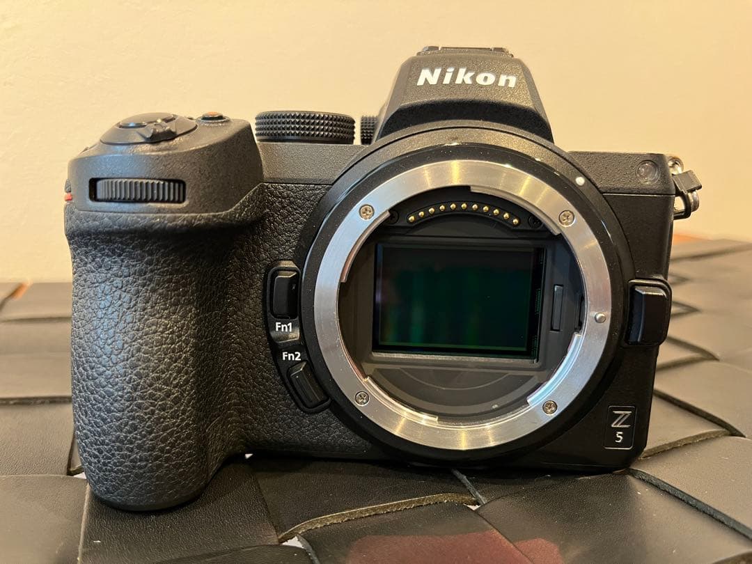 【美品】Nikon Z5 ボディ ニコン ミラーレスカメラ