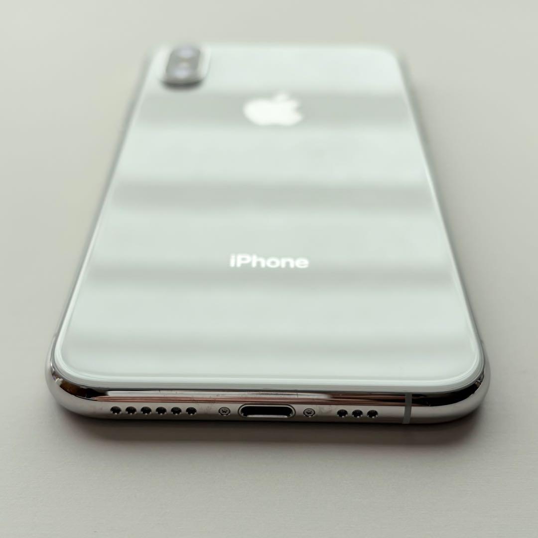 iPhone Xs シルバー 64GB 本体のみ
