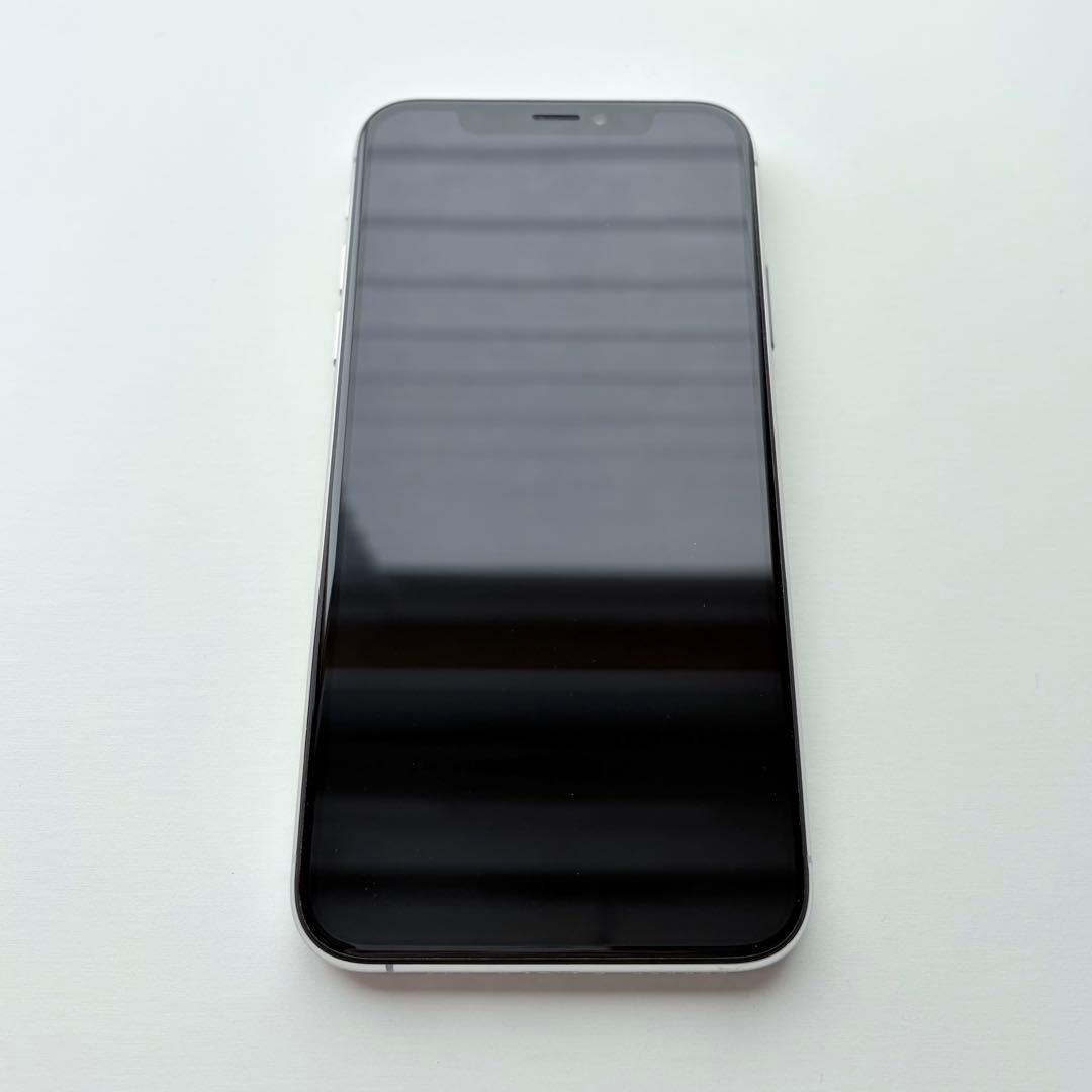 iPhone Xs シルバー 64GB 本体のみ