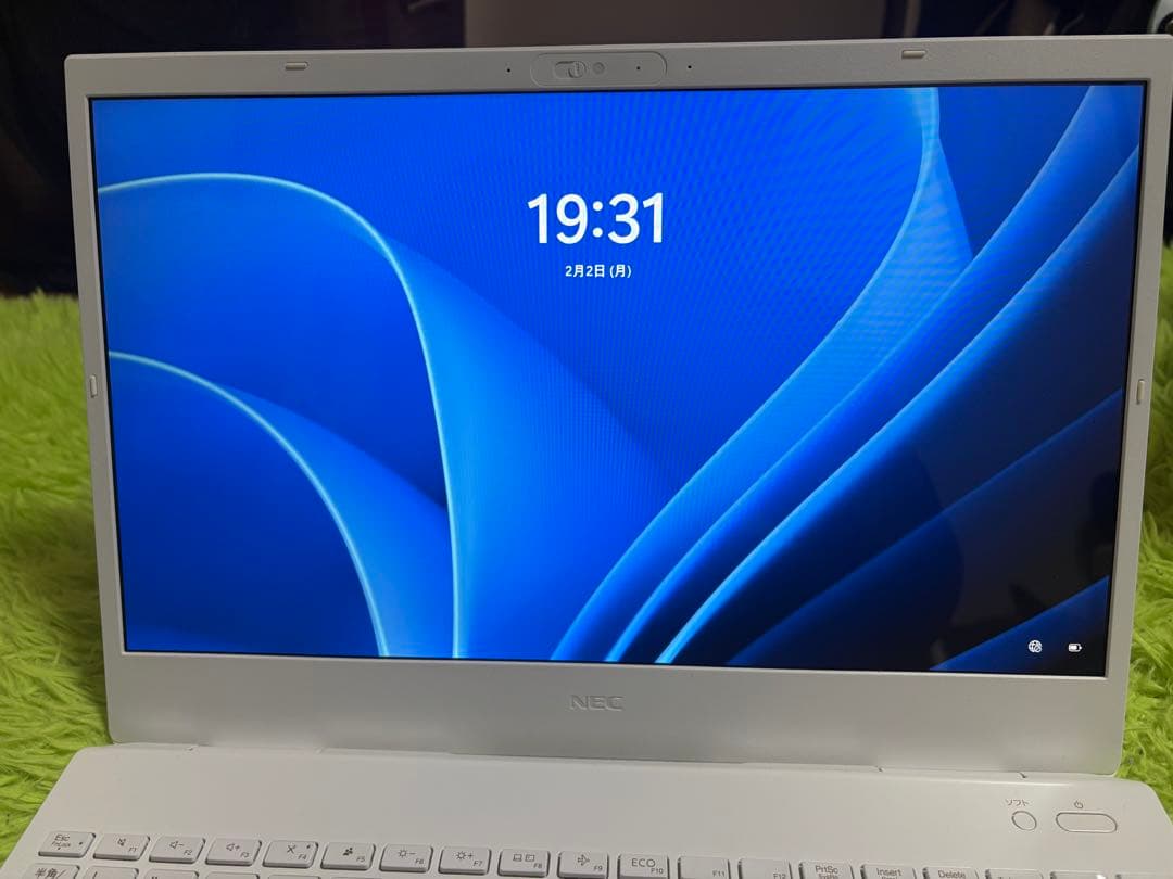 LAVIE ノートPC 白色　持ち運び鞄/ロジクールマウス付き　お値引き交渉可能