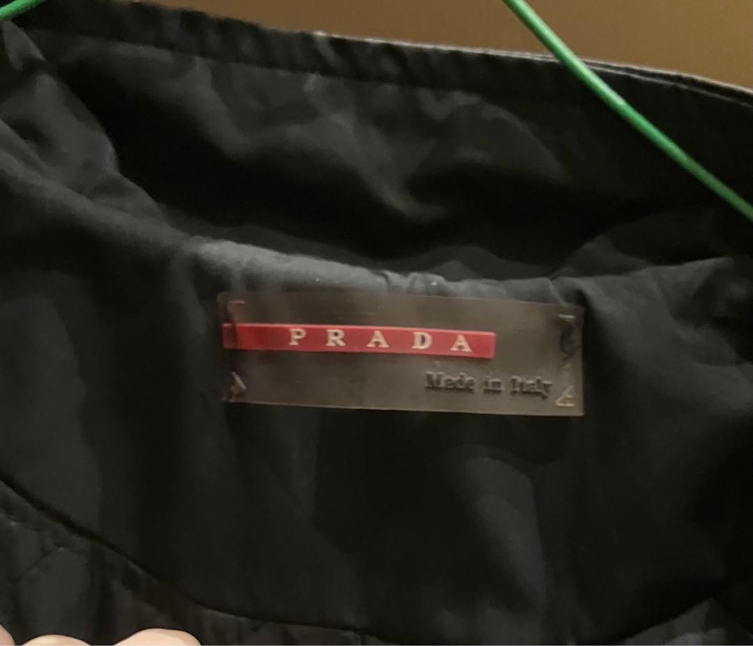 prada sport ナイロンジャケット　フード取り外し