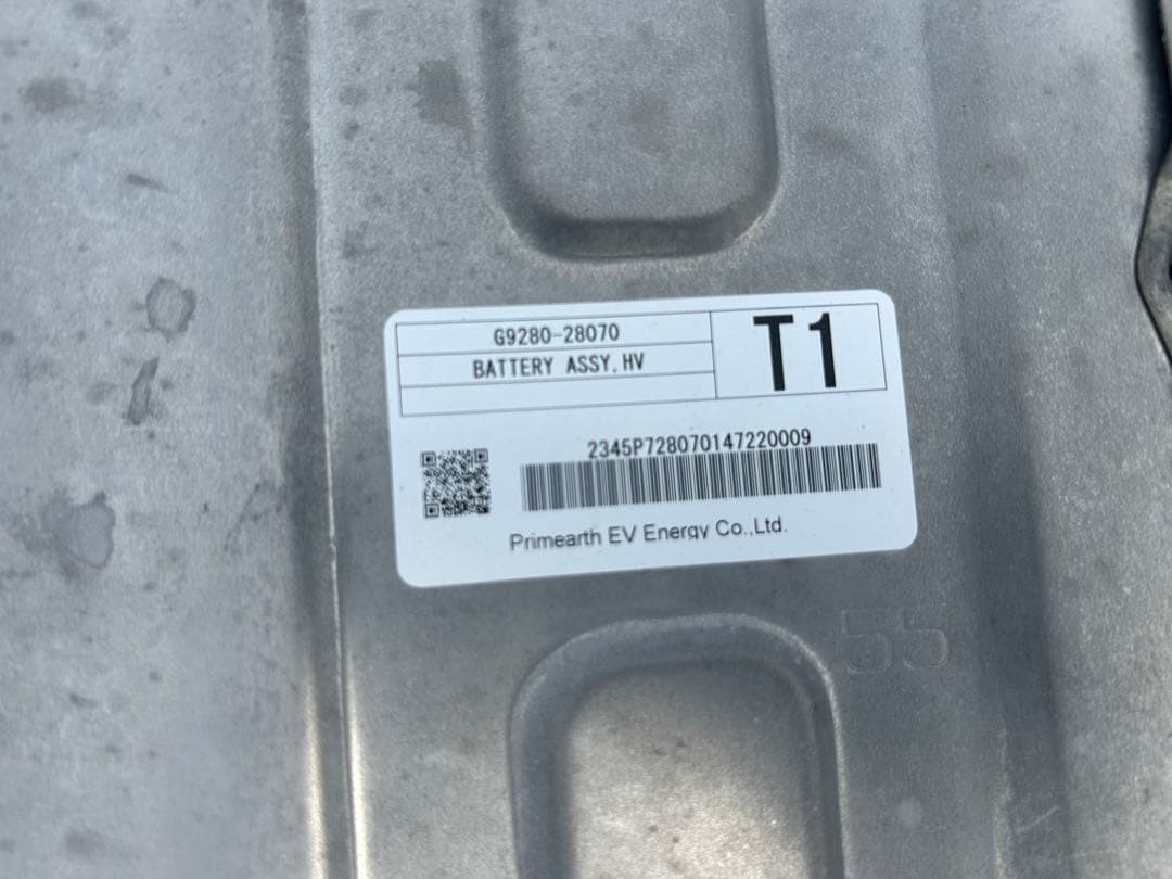 こ*け様 ZWR80 ハイブリッドバッテリー　13万キロ