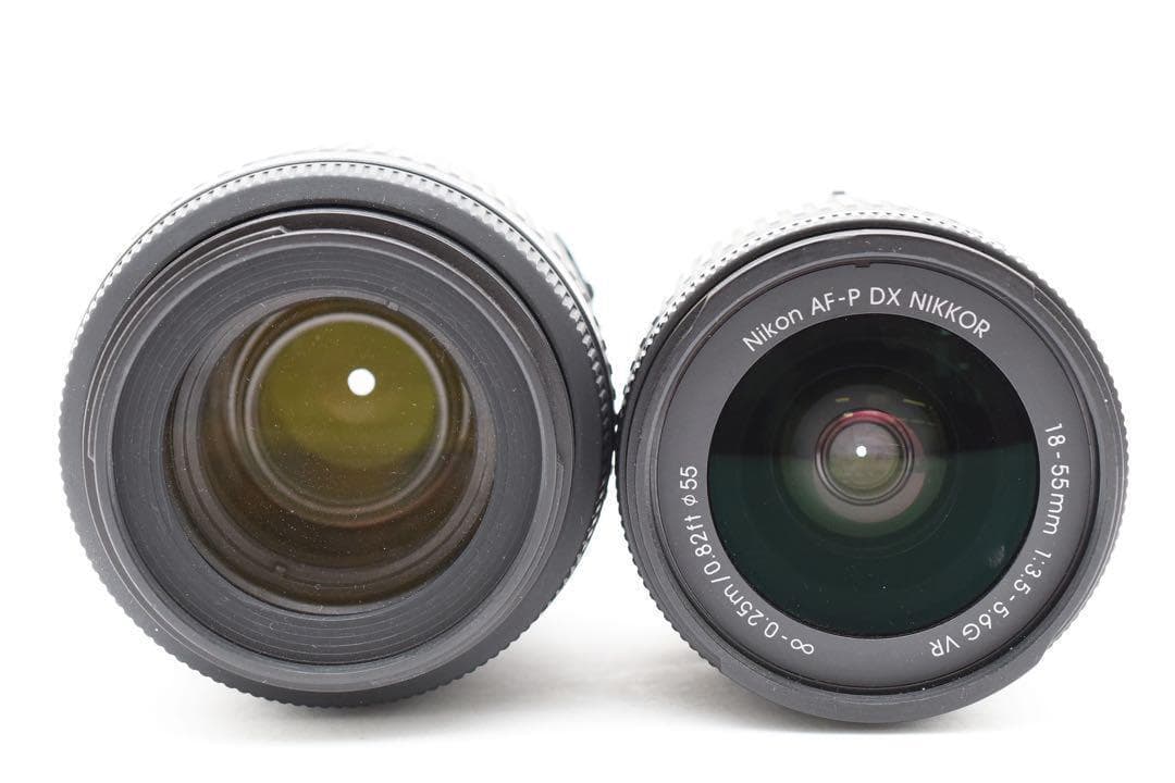 美品 Nikon D5600 ダブルズームセットショット数6875枚！！