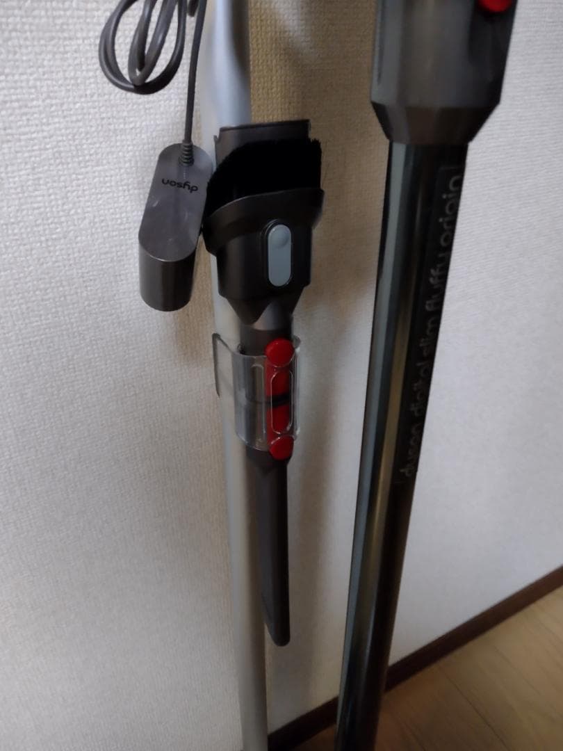 ダイソン★digital slim★SV18★バッテリー新品同等★スタンド付★1