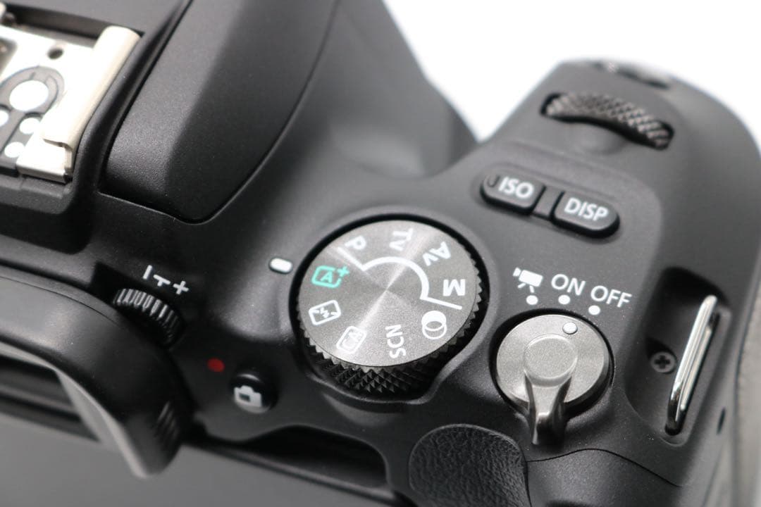 ボディほぼ新品 【Canon EOS Kiss X9 ダブルレンズセット】