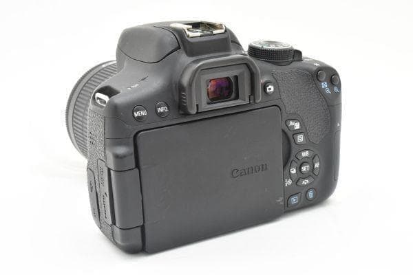 キャノン Canon EOS Kiss X8i レンズキット 一眼レフカメラ