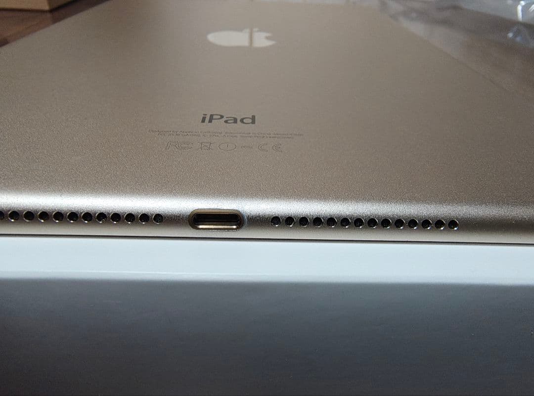 iPad Air 第２世代 64GB ゴールド 箱・付属品有り