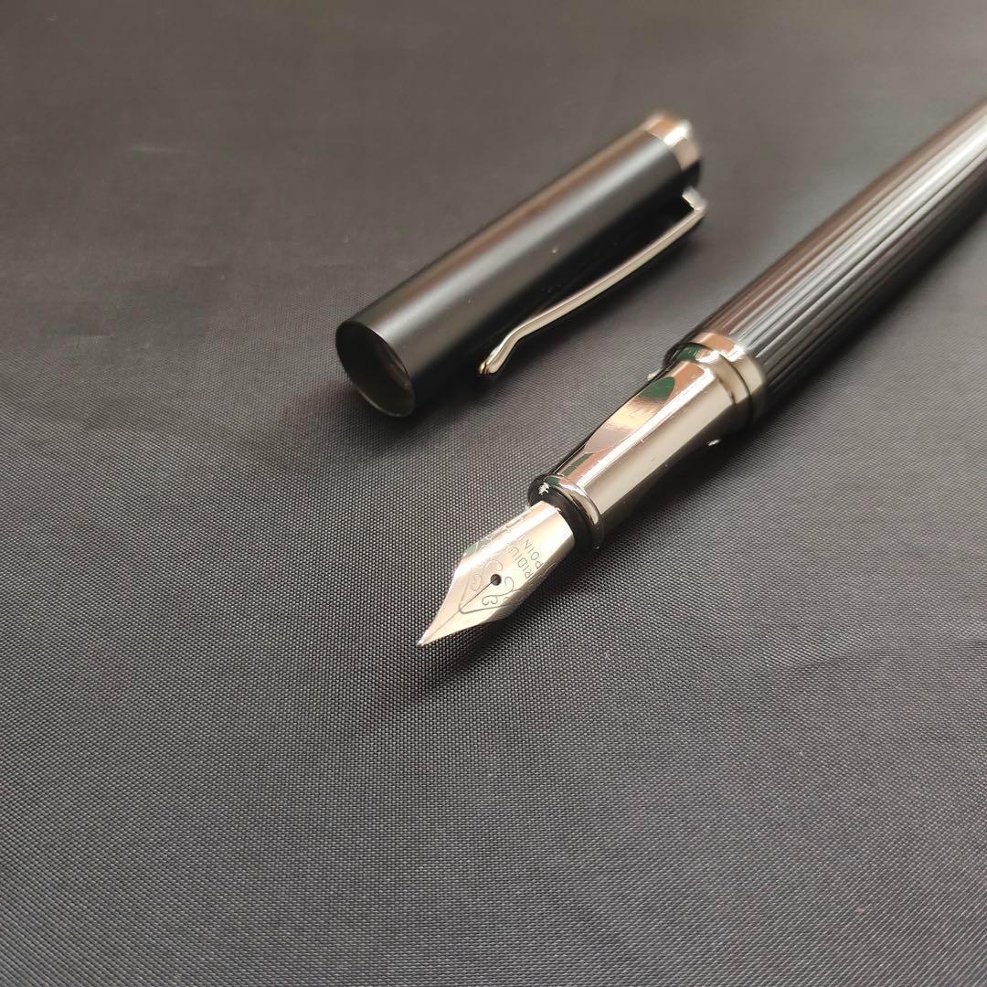 @ブラック ストライプデザイン 万年筆