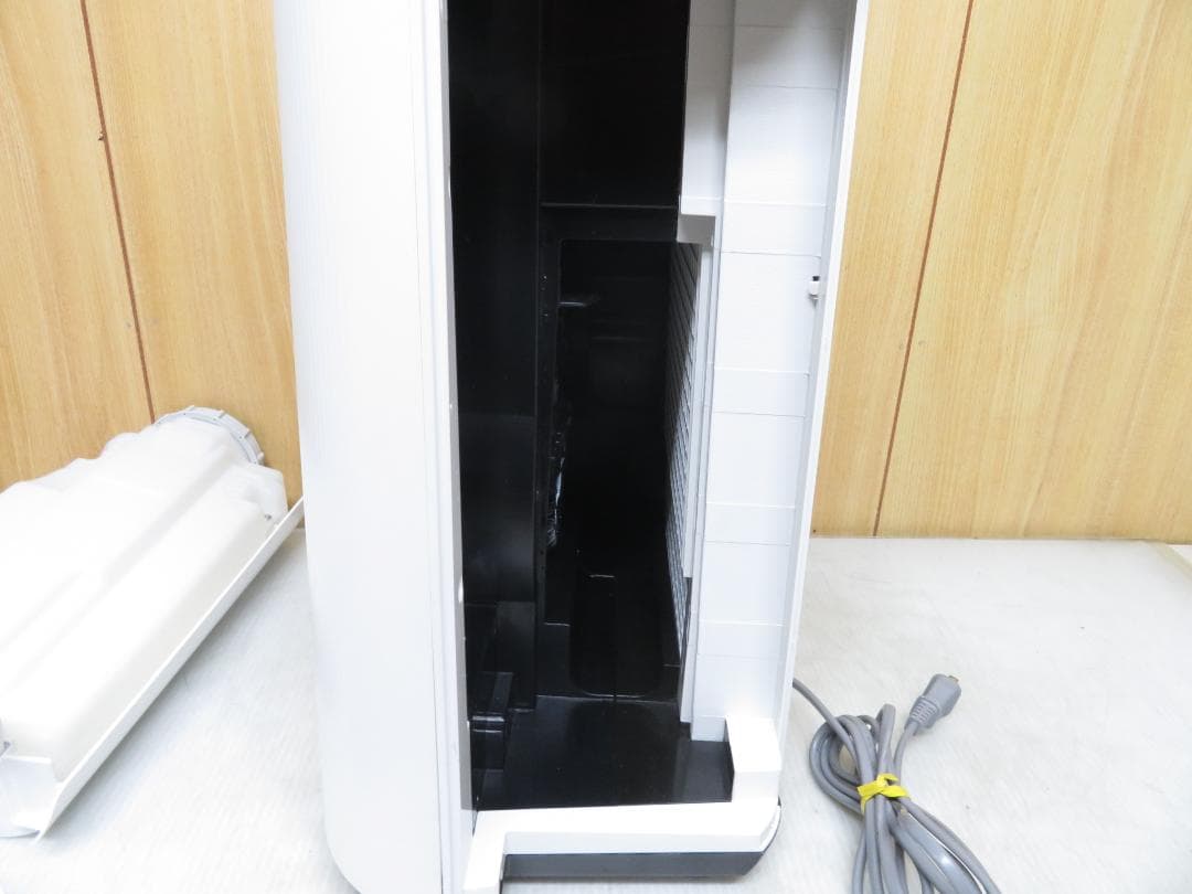 シャープ 2022年製 加湿空気清浄機 ～23畳 KC-N50-W