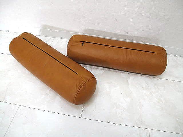 展示品　ドリームベッド 本革ボルスタークッション 2個セット 　レザークッション