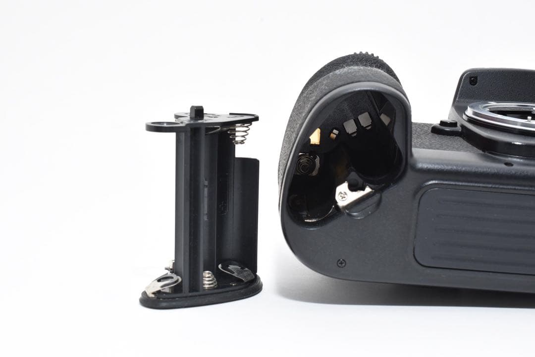 【美品】ニコン Nikon F100 ボディ フィルム一眼レフカメラ 名機