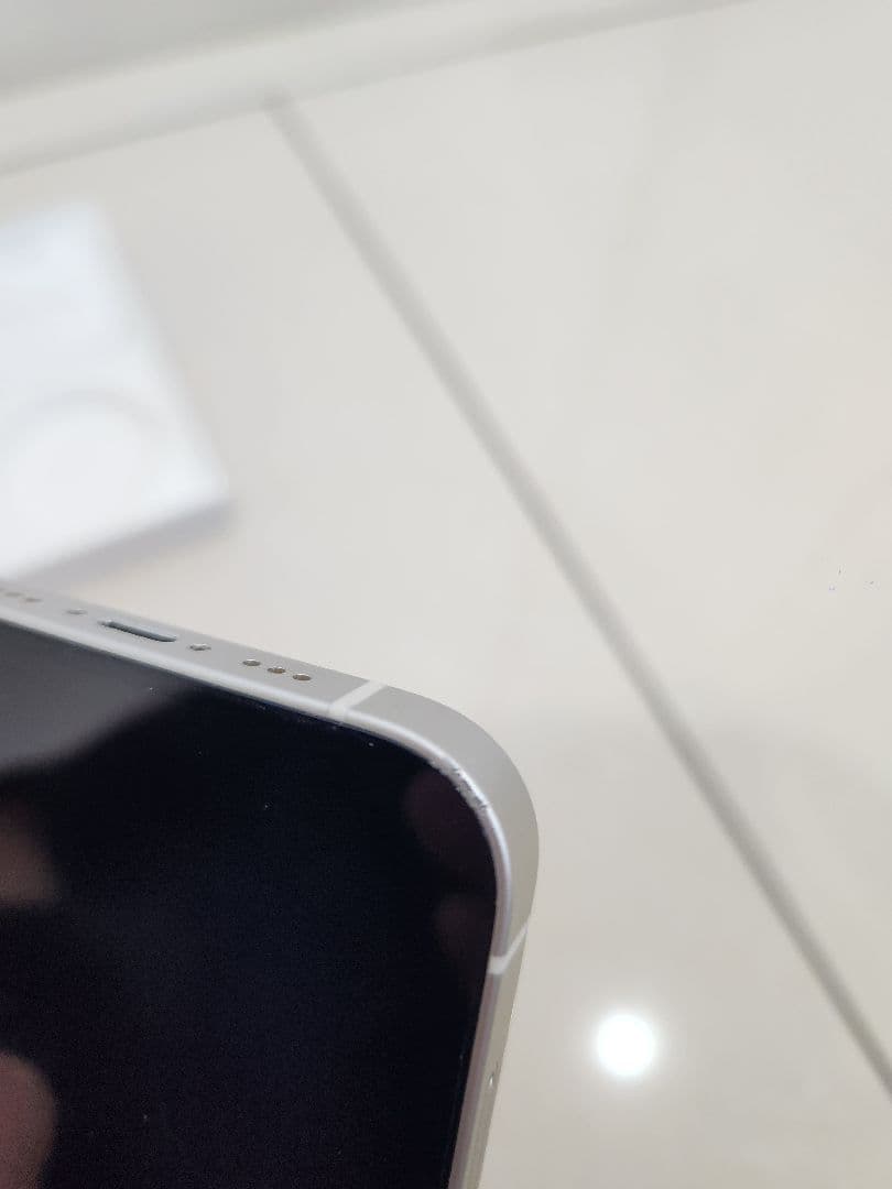 iPhone 12 ホワイト 本体　SIMフリー