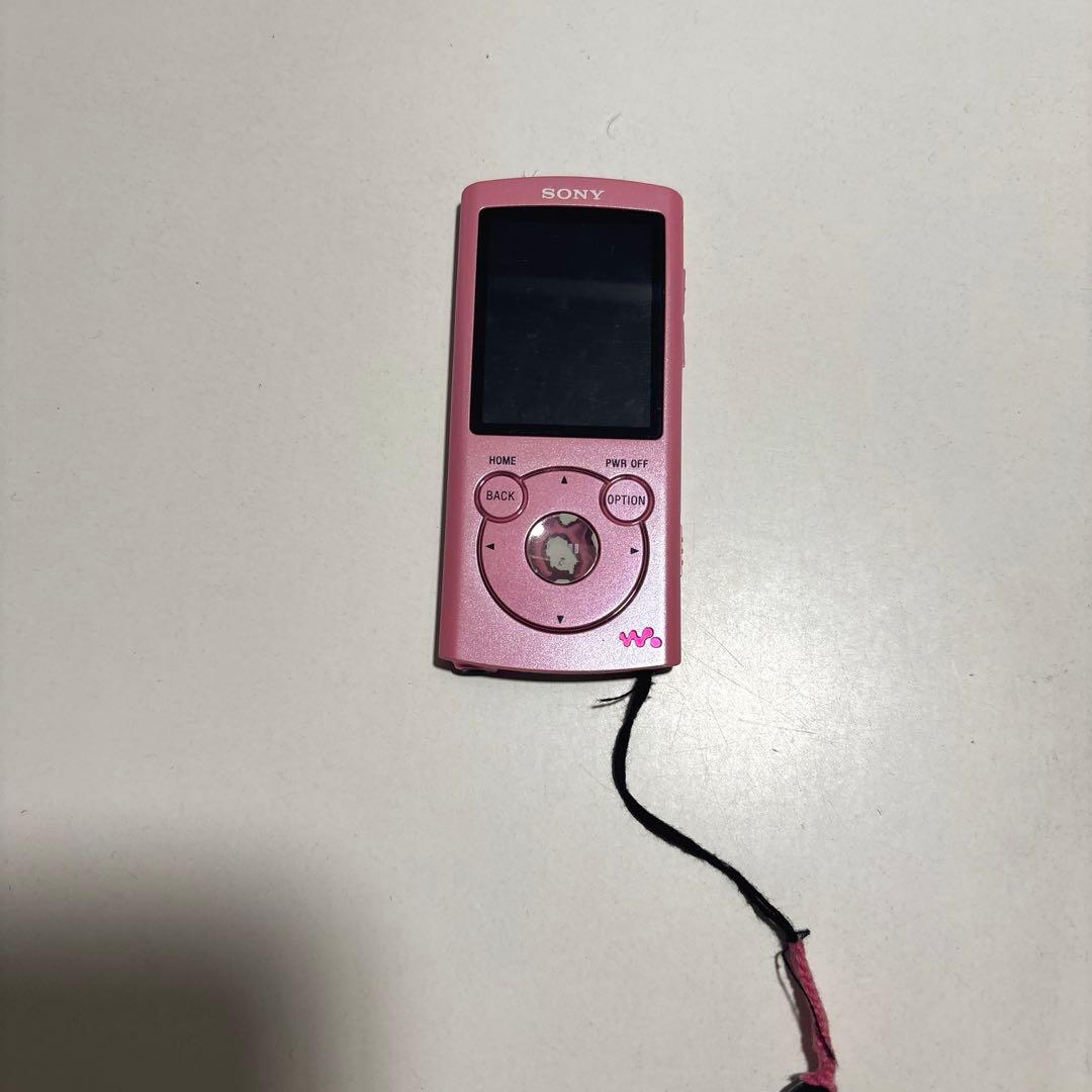 ウォークマン 2個 充電器、イヤホン付き