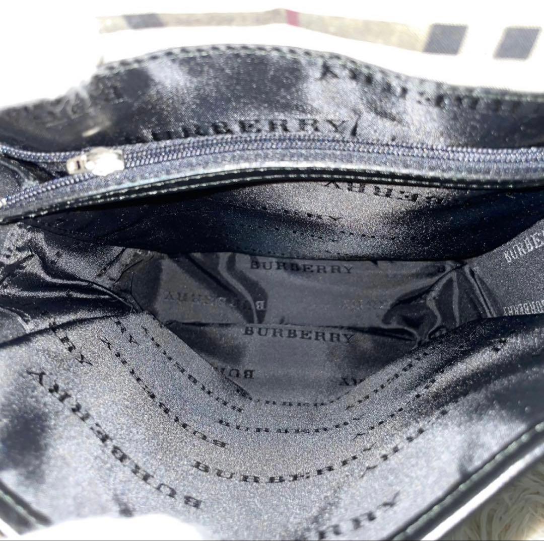 【良品】Burberry バーバリー　ショルダーバッグ　ナイロン　ブラック　黒