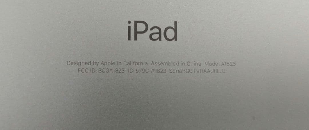 iPad A1823 第5世代 32GB SIMフリー